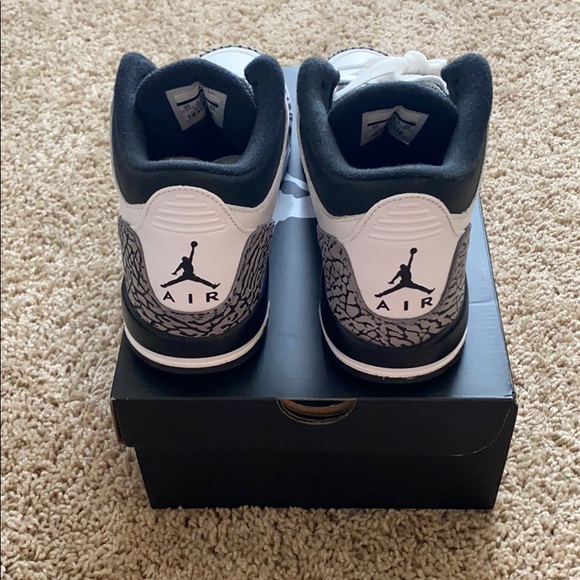 Jordan Retro 3s - Picture 3 of 4